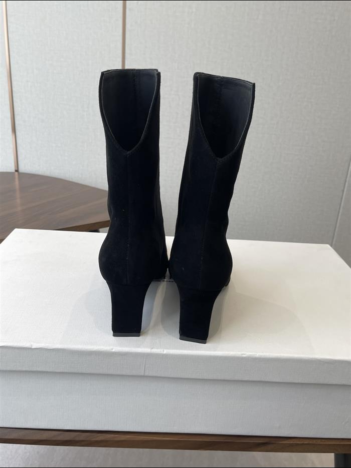 2025112817448870 390